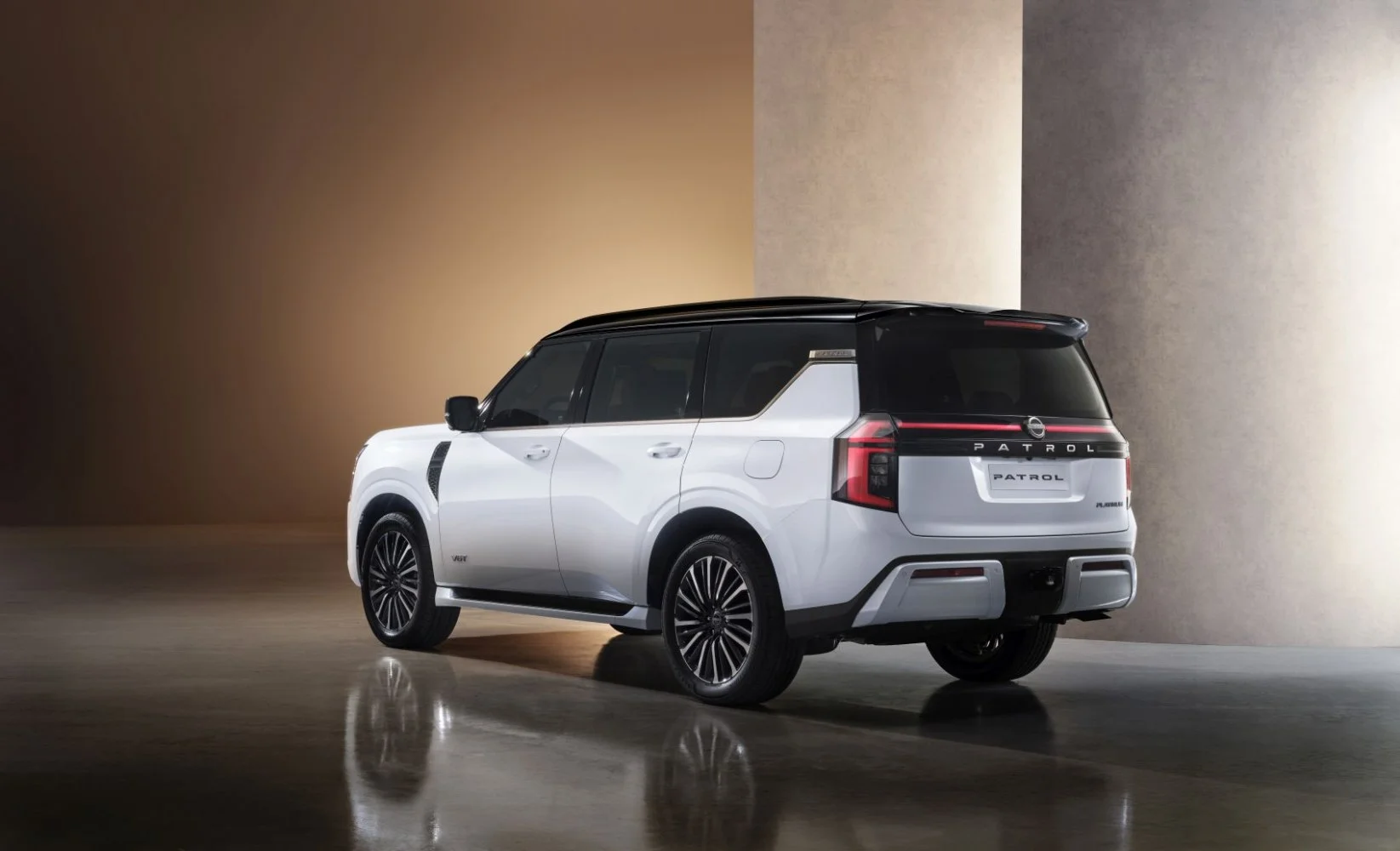 Nissan Patrol 3.5 V6 (425 Hp) 4WD Automatic2024 - thumbnail 2