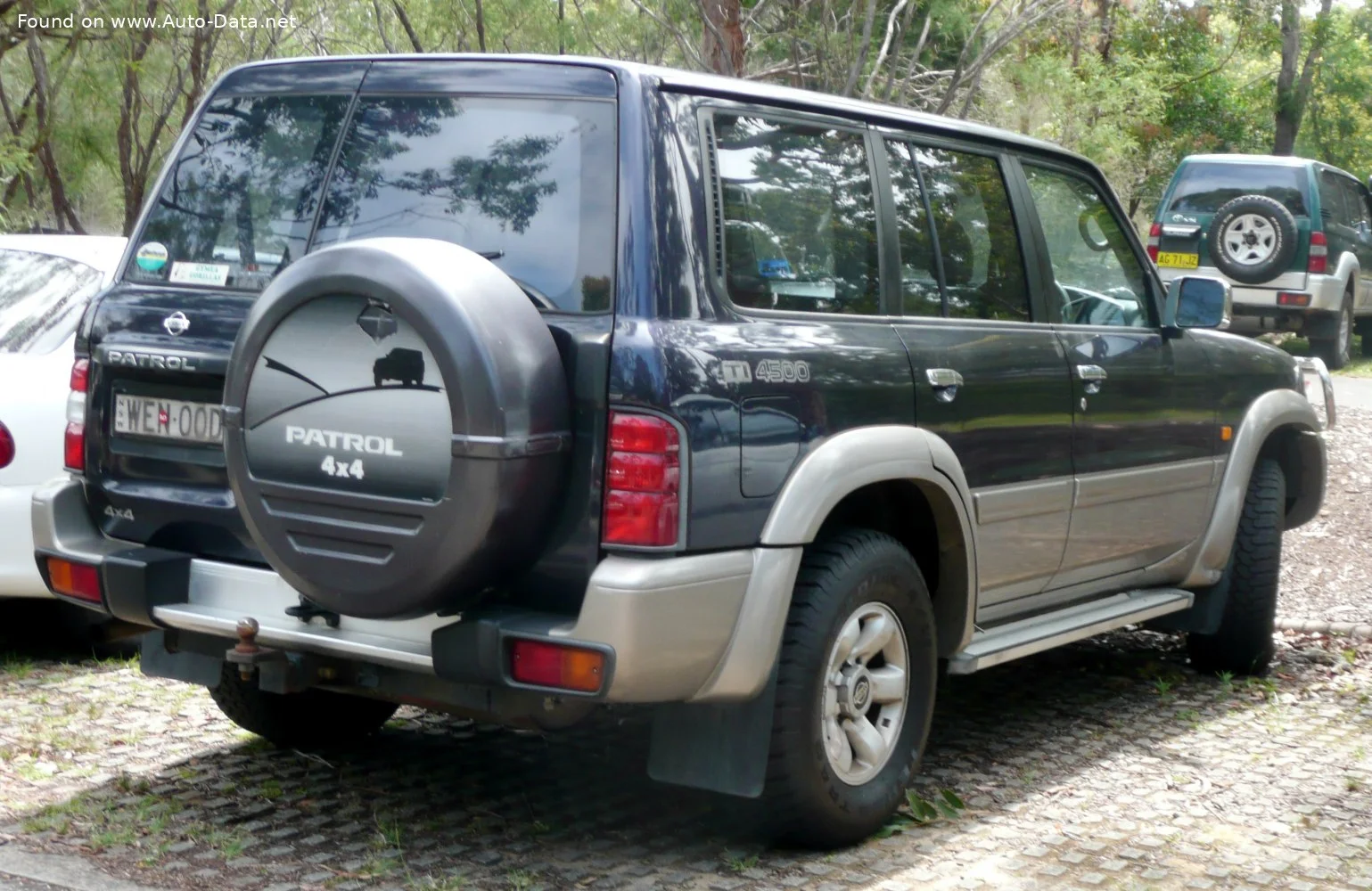 Nissan Patrol 2.8 GR (129 Hp)1997 - 2000 thumbnail 2