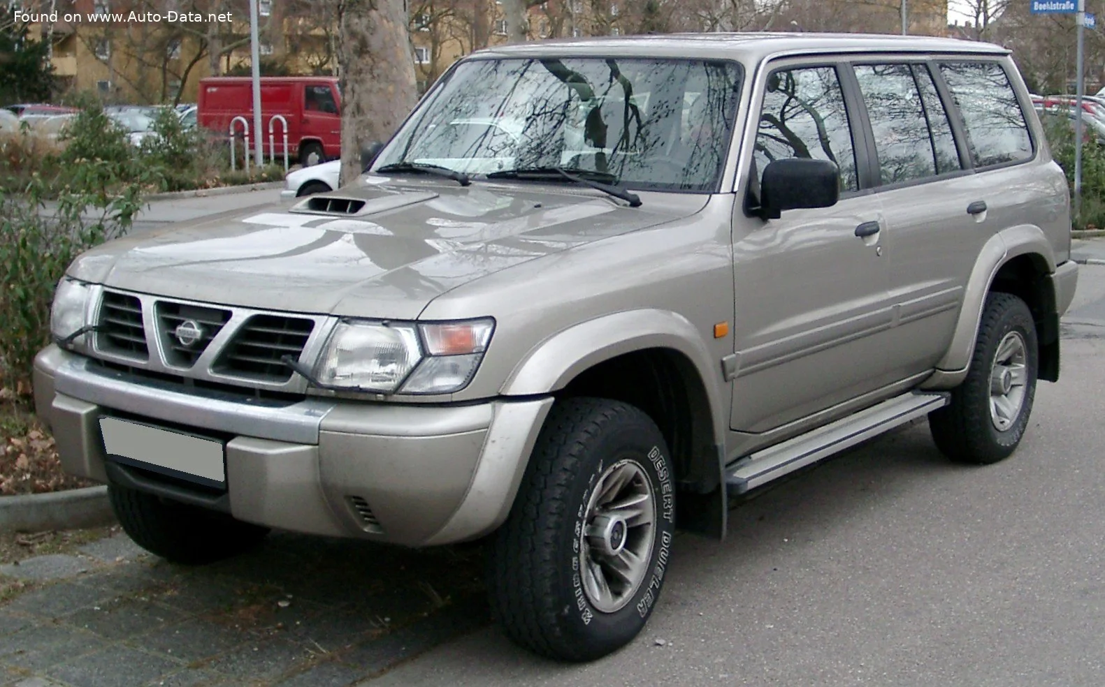 Nissan Patrol 2.8 GR (129 Hp)1997 - 2000 thumbnail 3