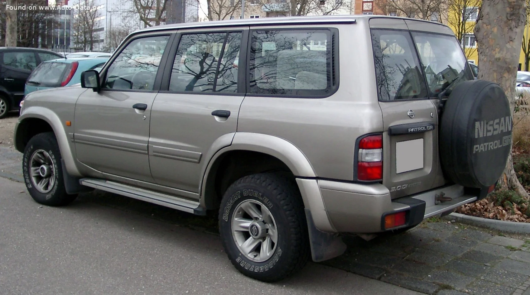 Nissan Patrol 2.8 GR (129 Hp)1997 - 2000 thumbnail 4