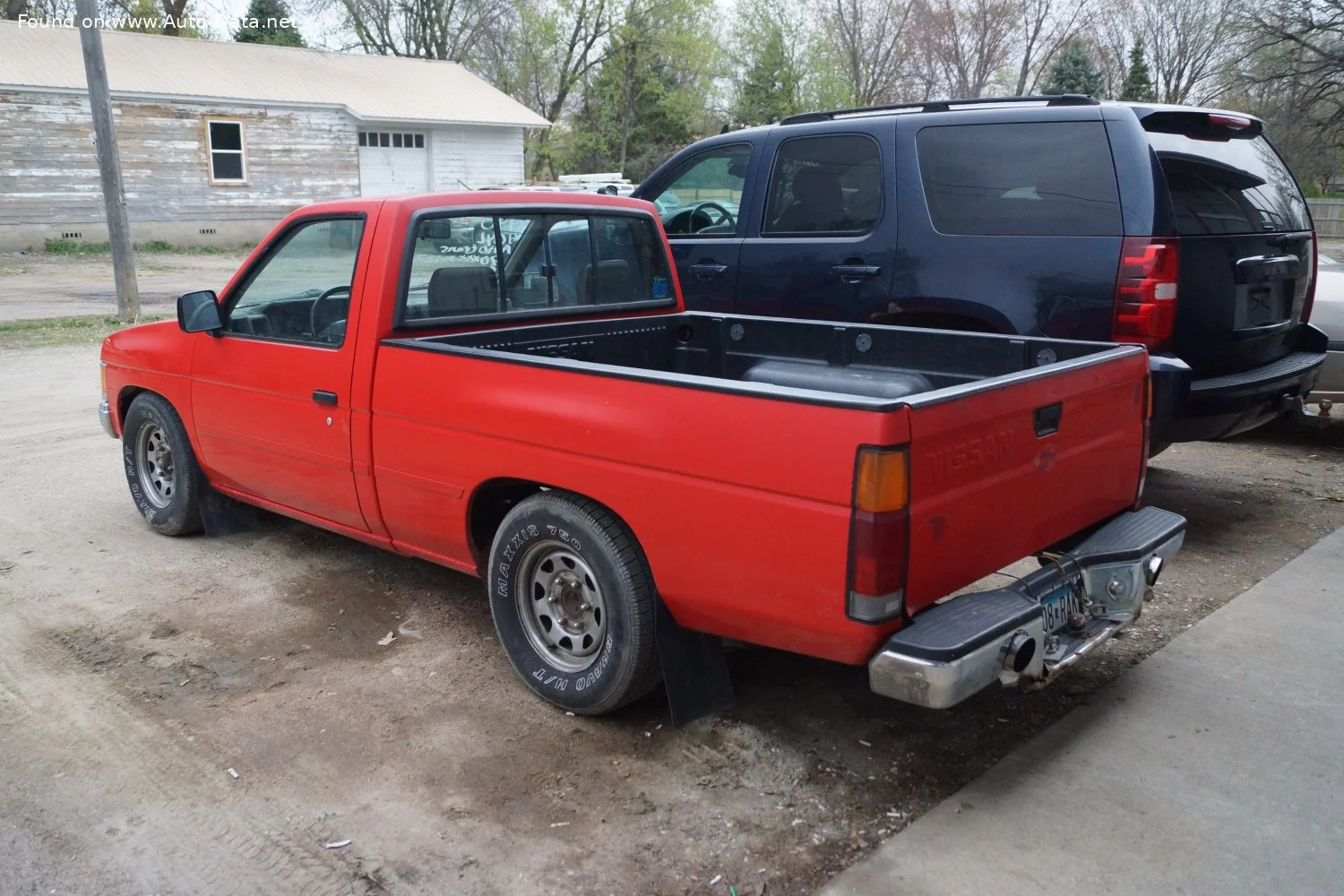 Nissan Pick UP 2.4 i (101 Hp) 4WD1988 - 1992 thumbnail 2