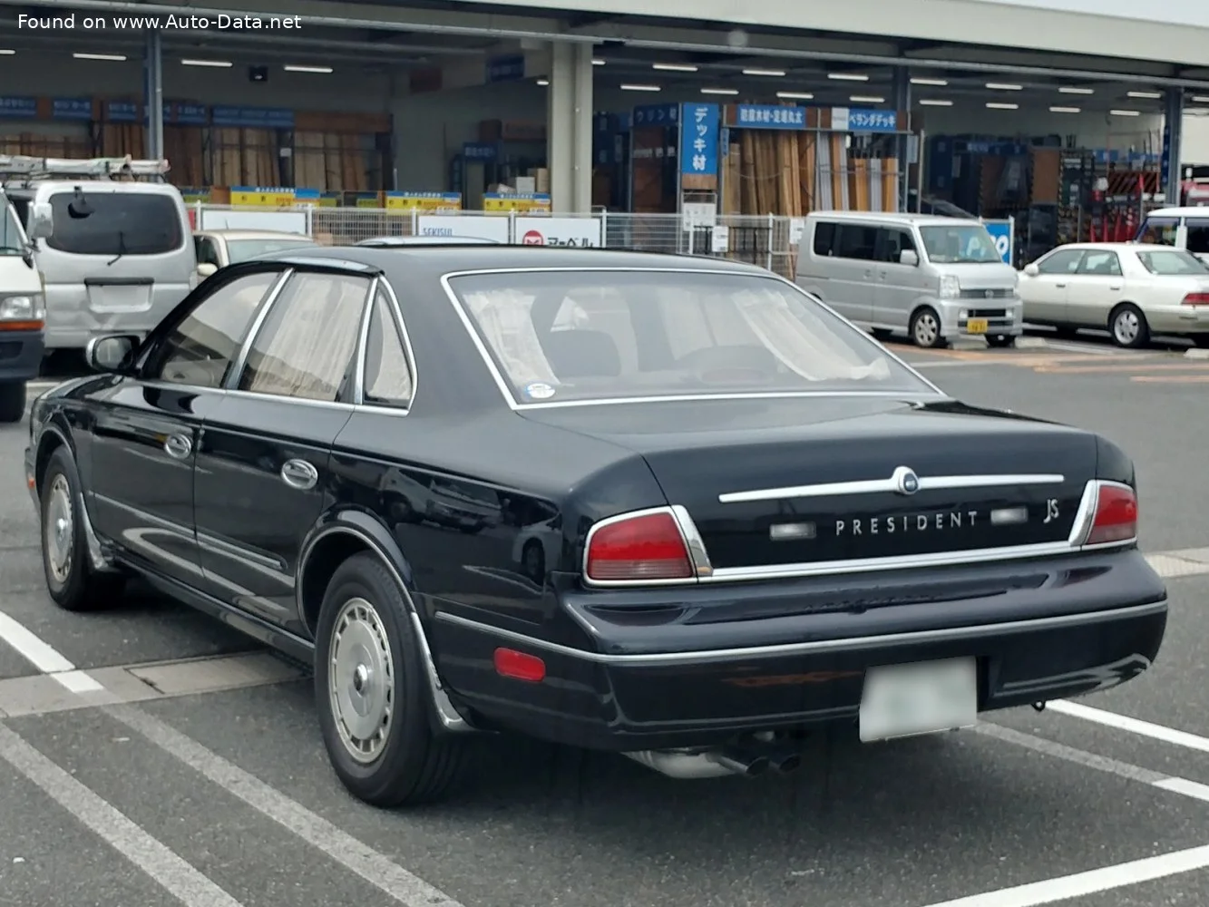 Nissan President 4.5 i V8 32V Type L (270 Hp)1990 - 2002 thumbnail 2