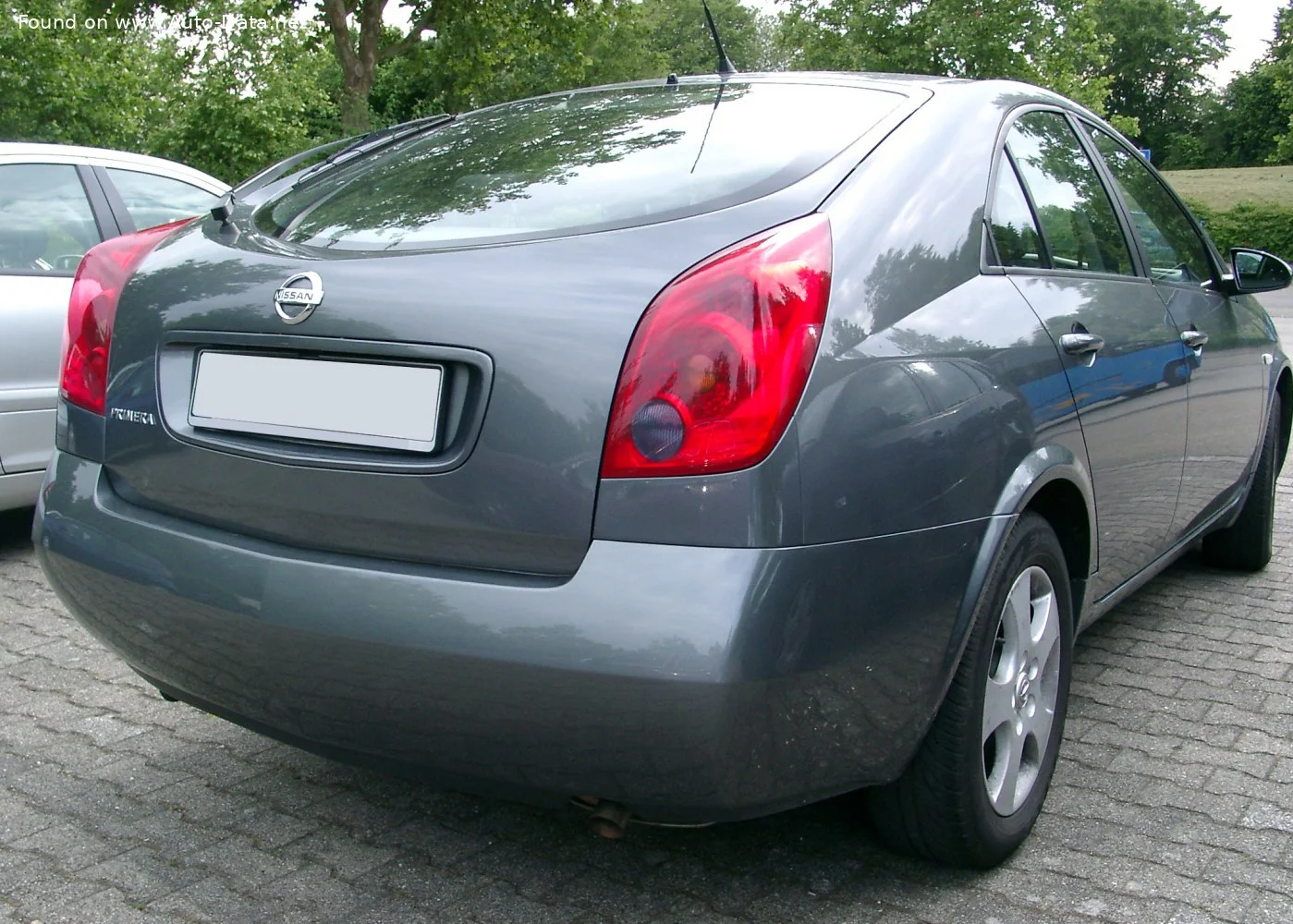Nissan Primera 1.6 i 16V (109 Hp)2003 - 2007 thumbnail 4