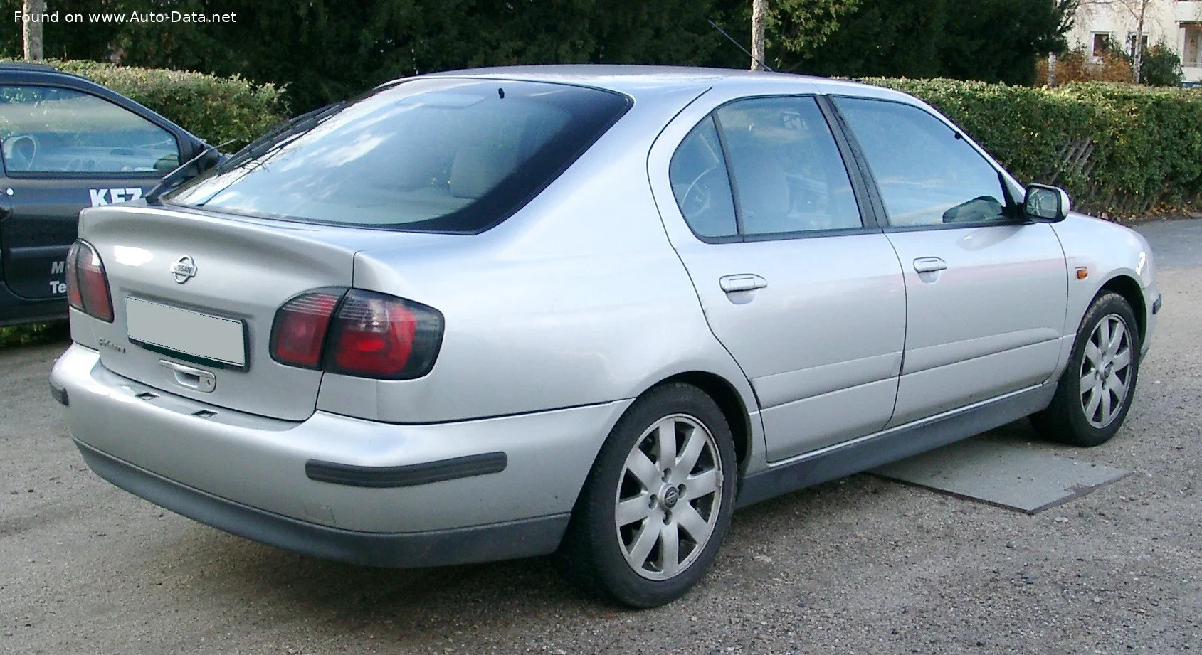 Nissan Primera 1.6 16V (99 Hp)1996 - 2002 thumbnail 2