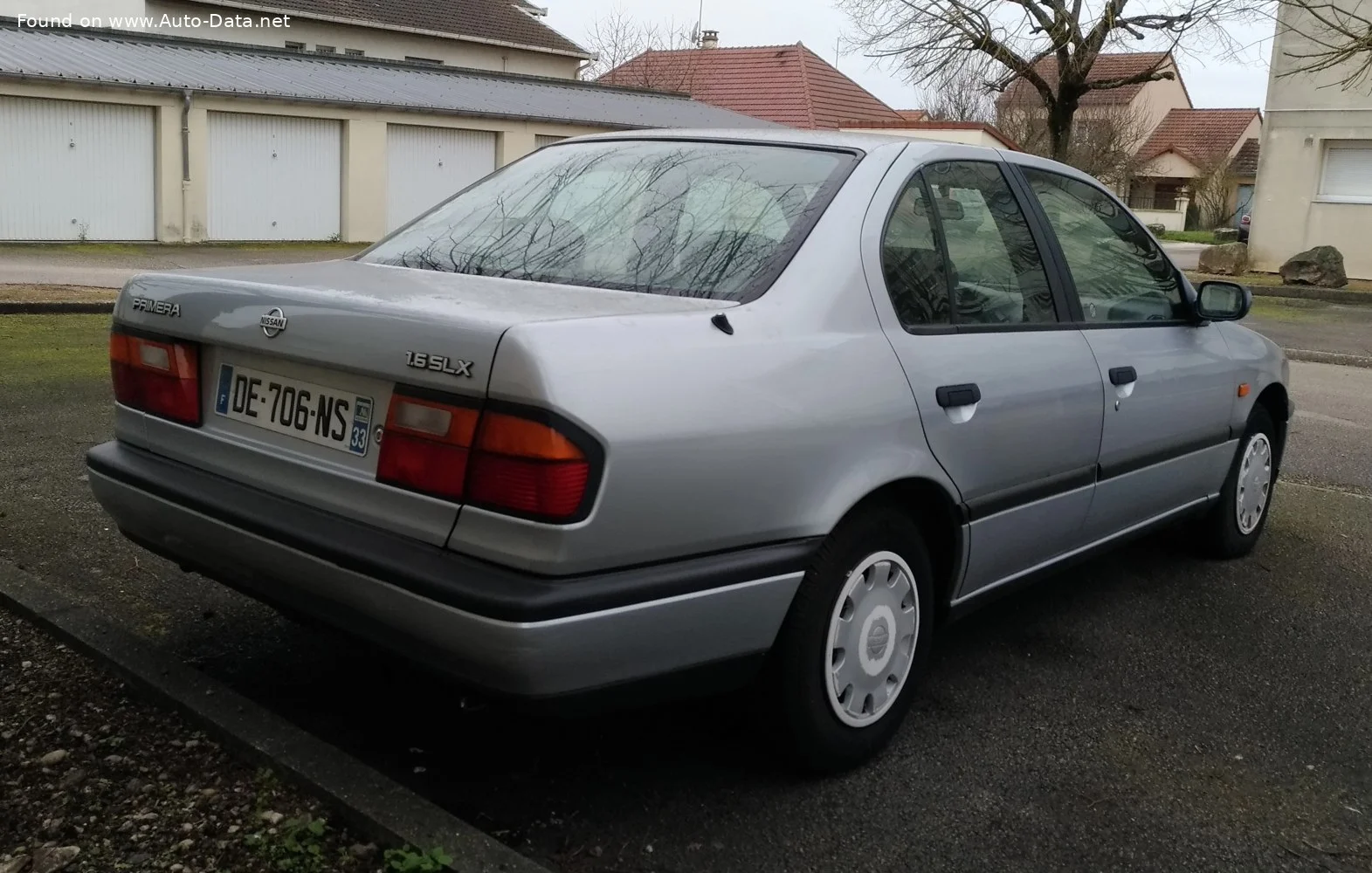 Nissan Primera 1.6 (90 Hp)1990 - 1996 thumbnail 2