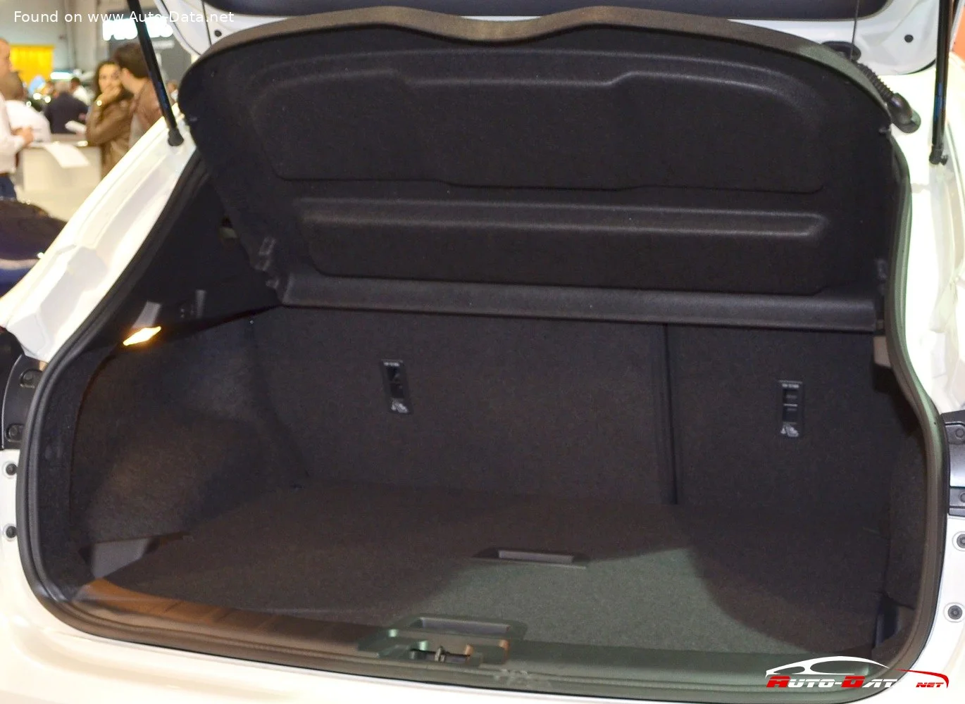 Nissan Qashqai 1.2 DiG-T (115 Hp)2013 - 2017 thumbnail 8