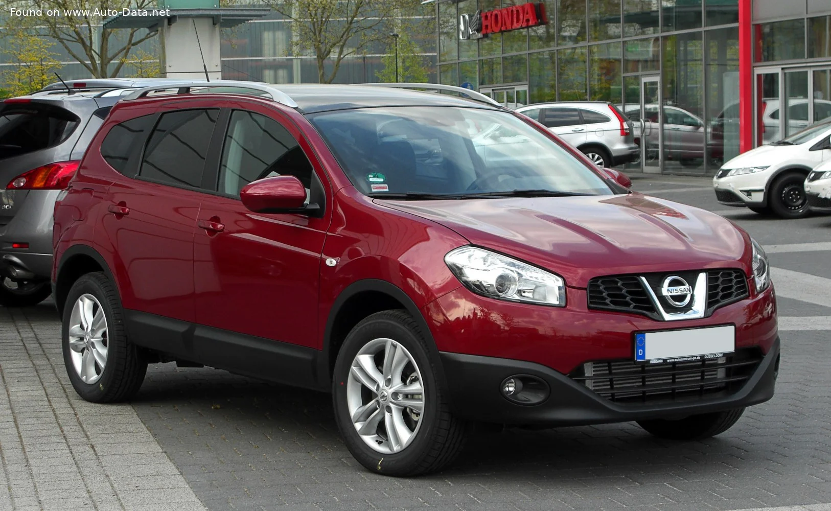 Nissan Qashqai 1.5 dCi (110 Hp)2010 - 2013 thumbnail 3