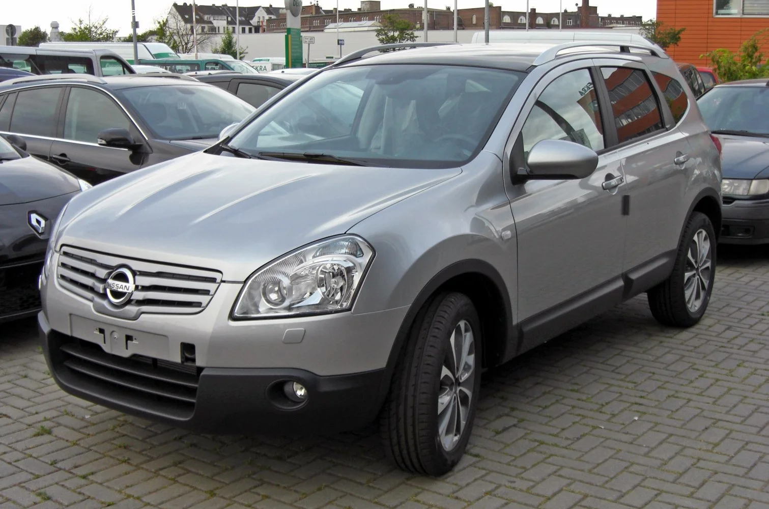 Nissan Qashqai 1.5 dCi (103 Hp)2008 - 2010 thumbnail 3