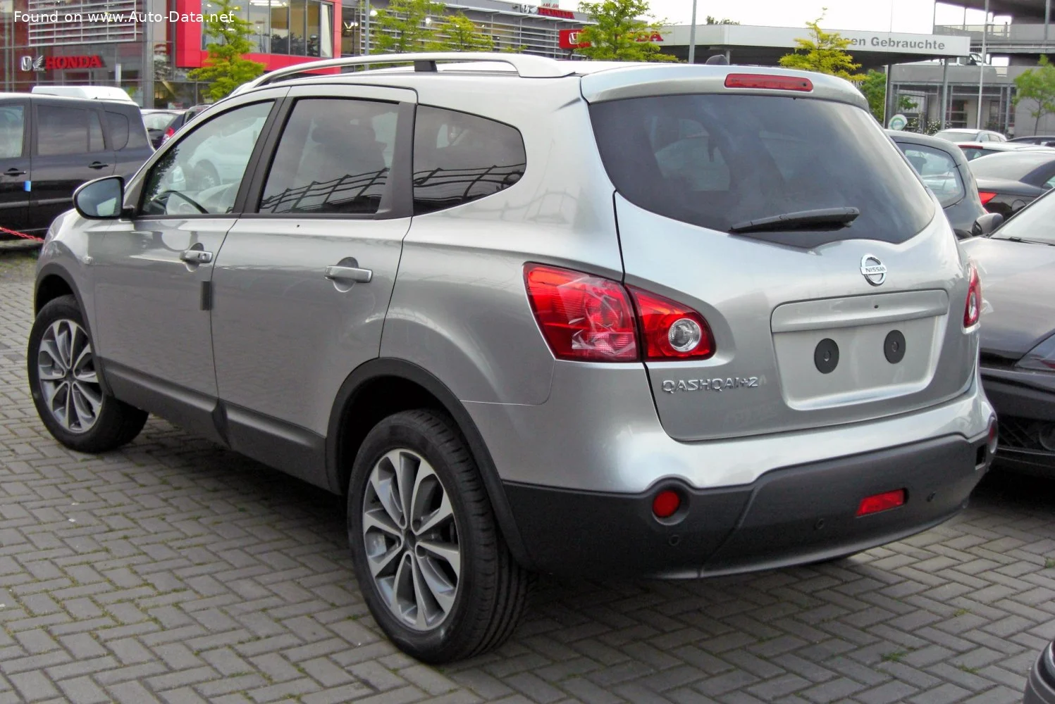 Nissan Qashqai 1.5 dCi (103 Hp)2008 - 2010 thumbnail 4