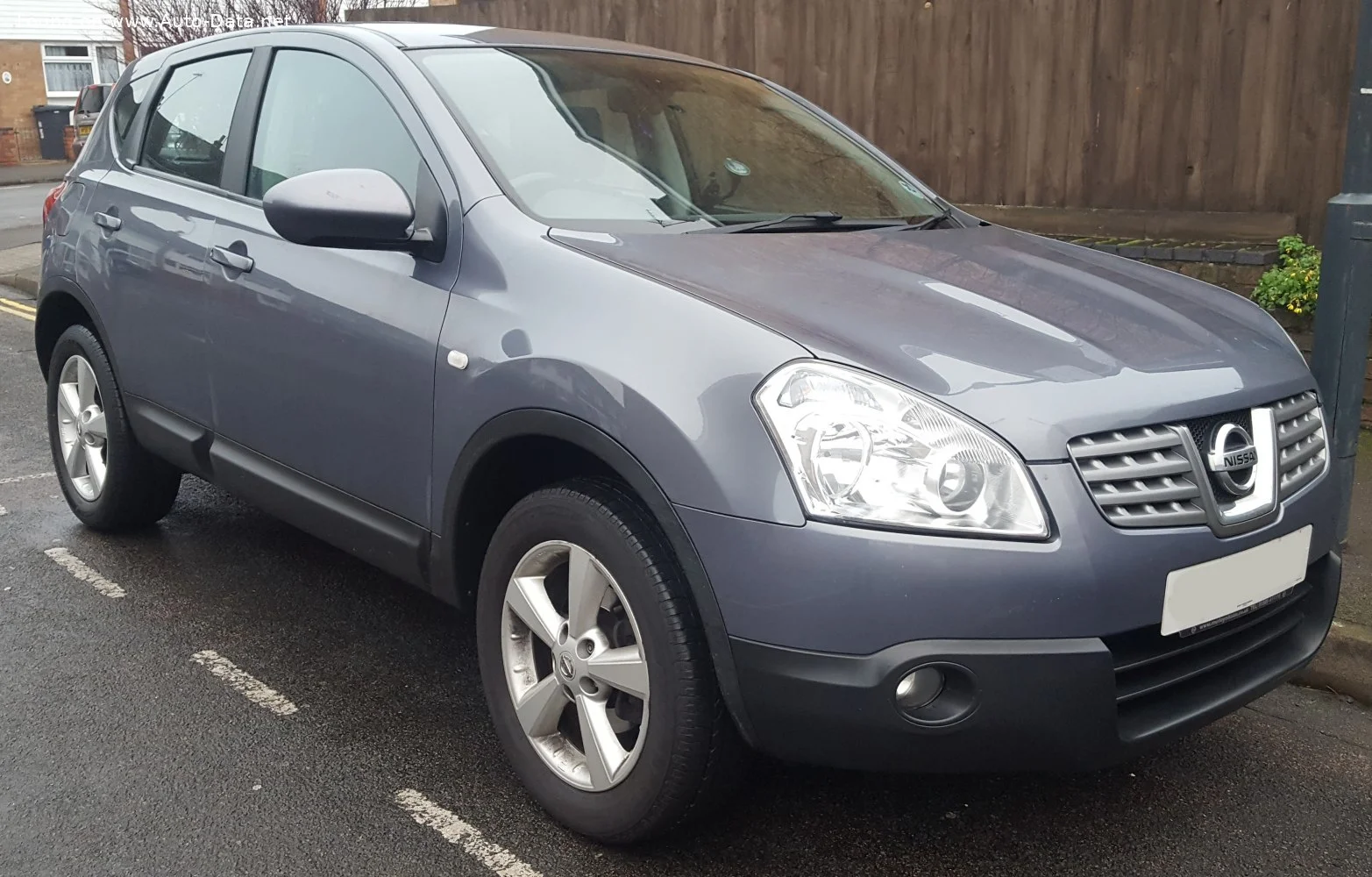 Nissan Qashqai 1.5 dCi (103 Hp)2008 - 2010 thumbnail 3