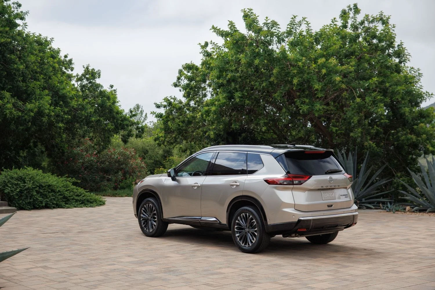 Nissan Rogue 1.5 VC-Turbo (201 Hp) AWD Xtronic2023 - thumbnail 3