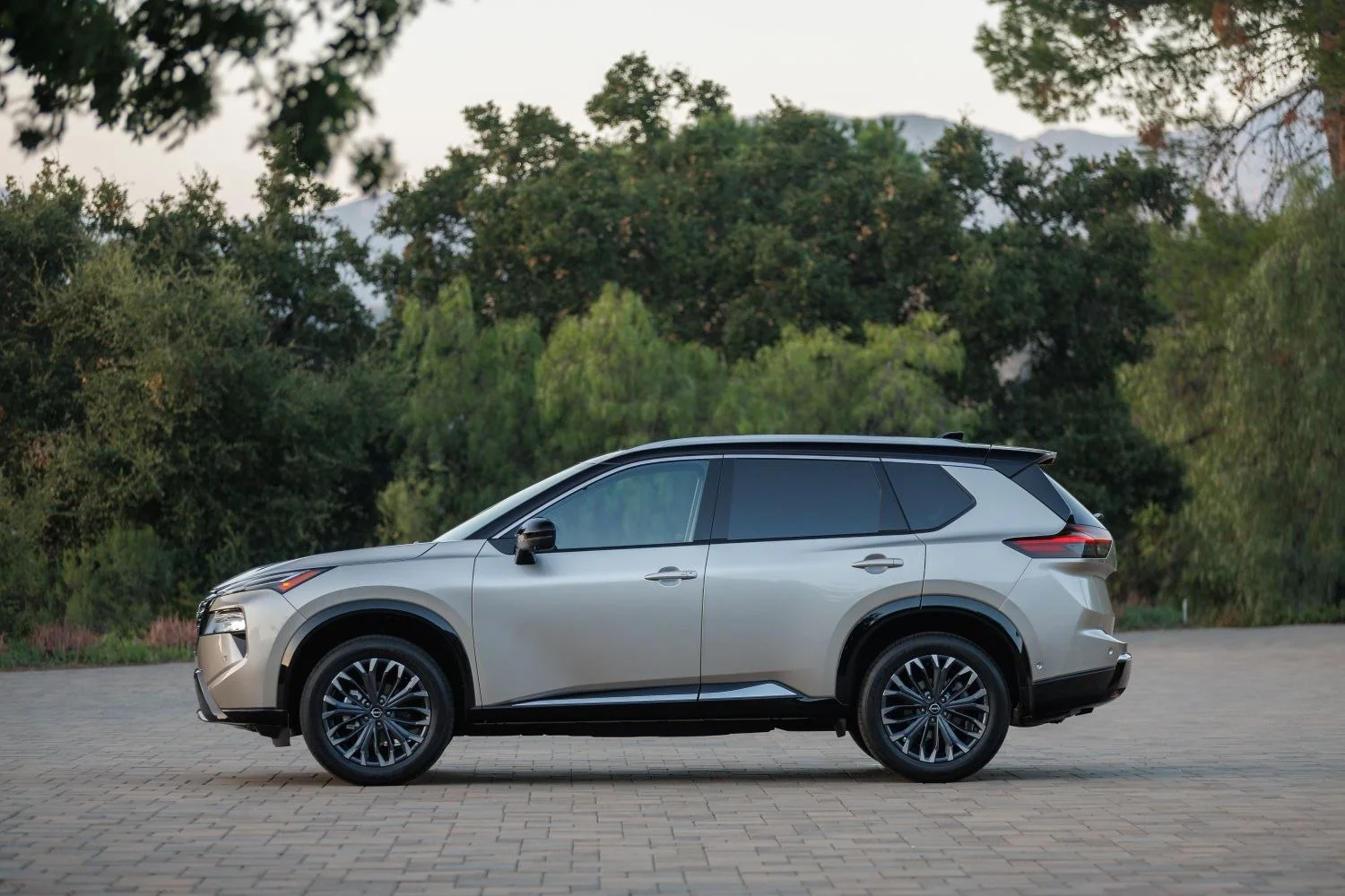 Nissan Rogue 1.5 VC-Turbo (201 Hp) AWD Xtronic2023 - thumbnail 5