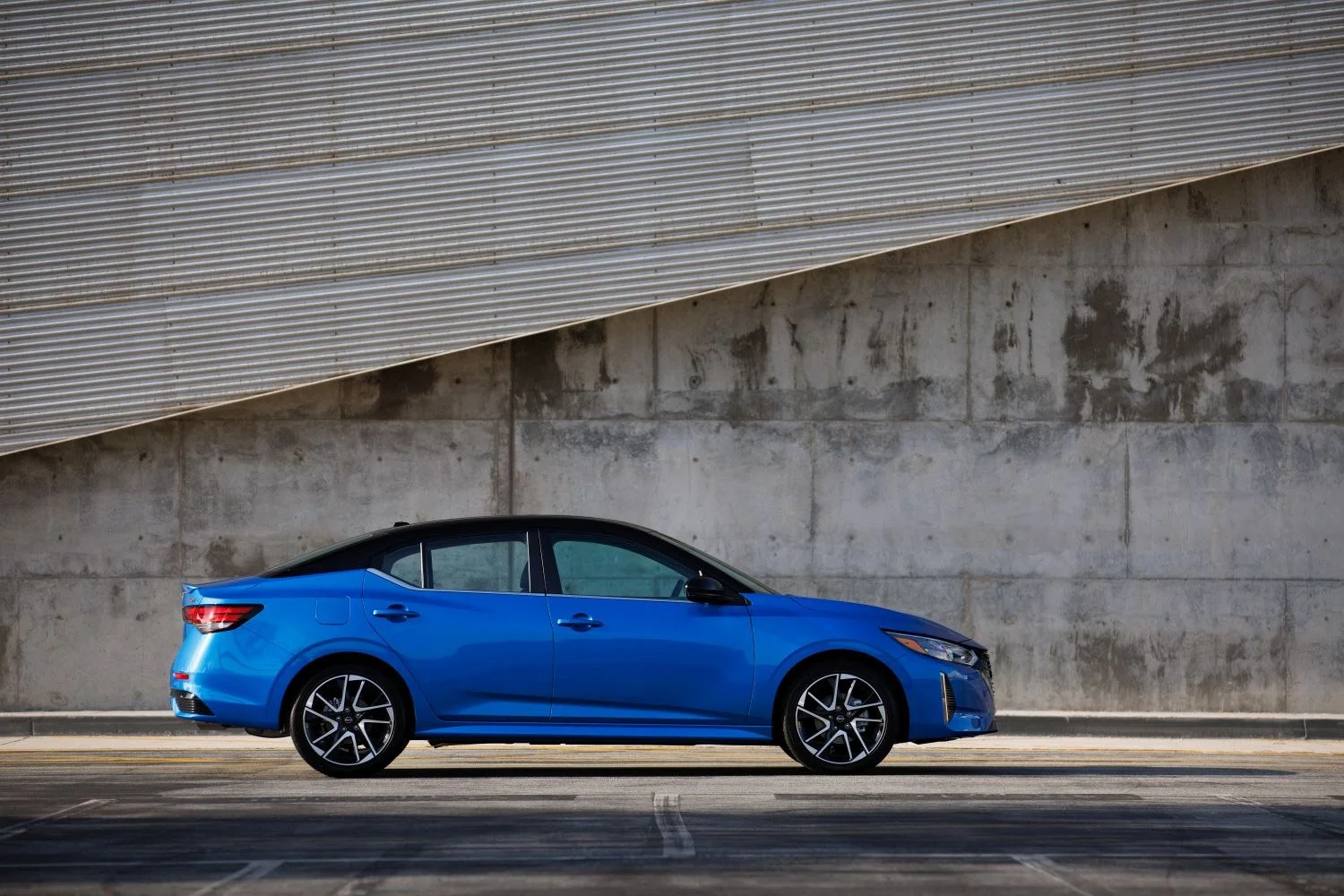 Nissan Sentra 2.0 (149 Hp) Xtronic2023 - thumbnail 3