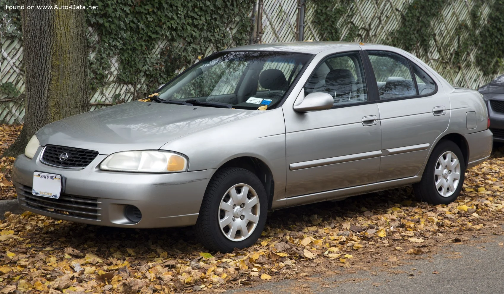 Nissan Sentra 1.8 i 16V XE (127 Hp)2000 - 2006 thumbnail 4