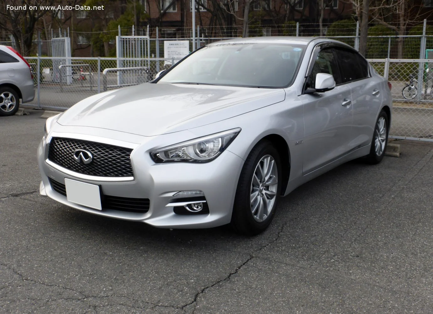 Nissan Skyline 3.5 V6 (364 Hp) Hybrid 4WD Automatic2014 - 2017 - 1