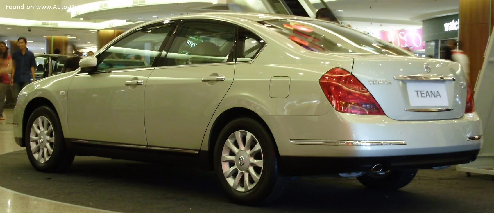 Nissan Teana 2.0 i 16V (136 Hp)2003 - 2008 thumbnail 2
