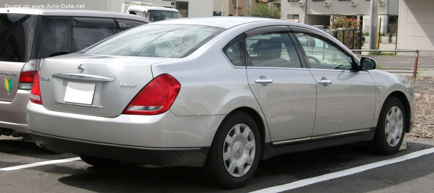 Nissan Teana 2.0 i 16V (136 Hp)2003 - 2008 thumbnail 4