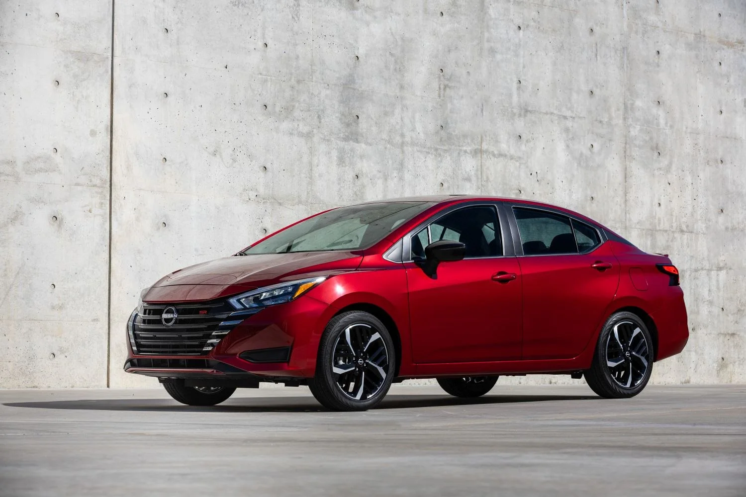 Nissan Versa 1.6 (122 Hp)2022 - thumbnail 2