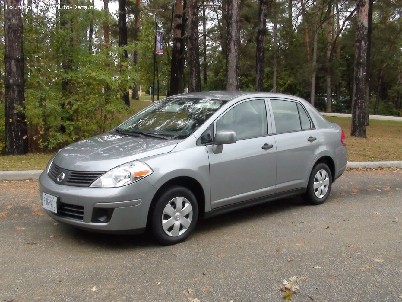 Nissan Versa 1.8 16V (124 Hp)2006 - 2011 - 1