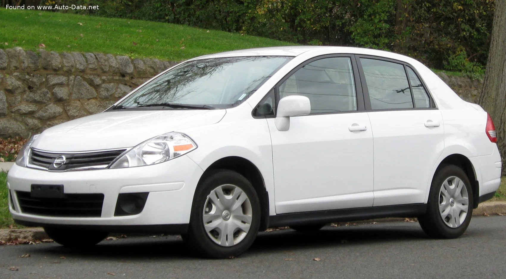 Nissan Versa 1.8 16V (124 Hp)2006 - 2011 thumbnail 4