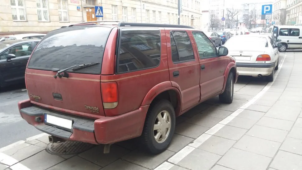 Oldsmobile Bravada 4.3 V6 (193 Hp)1995 - 2001 thumbnail 2