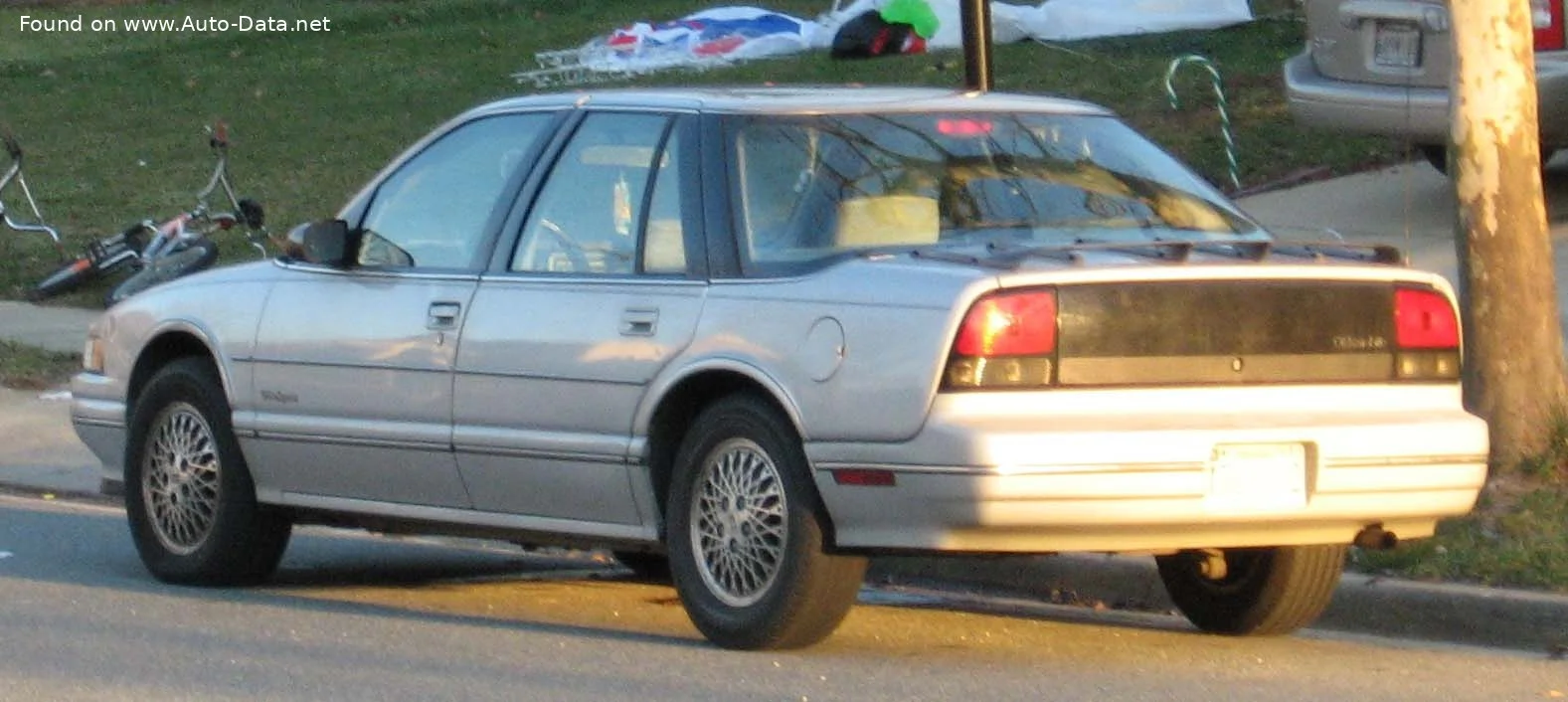 Oldsmobile Cutlass 2.3 16V (162 Hp)1987 - 1997 thumbnail 2