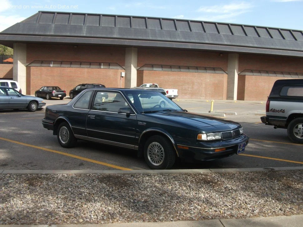 Oldsmobile Cutlass 2.5 i (106 Hp)1981 - 1991 thumbnail 3