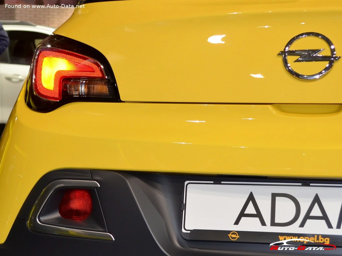 Opel Adam 1.0 ECOTEC (115 Hp)2014 - 2018 thumbnail 8