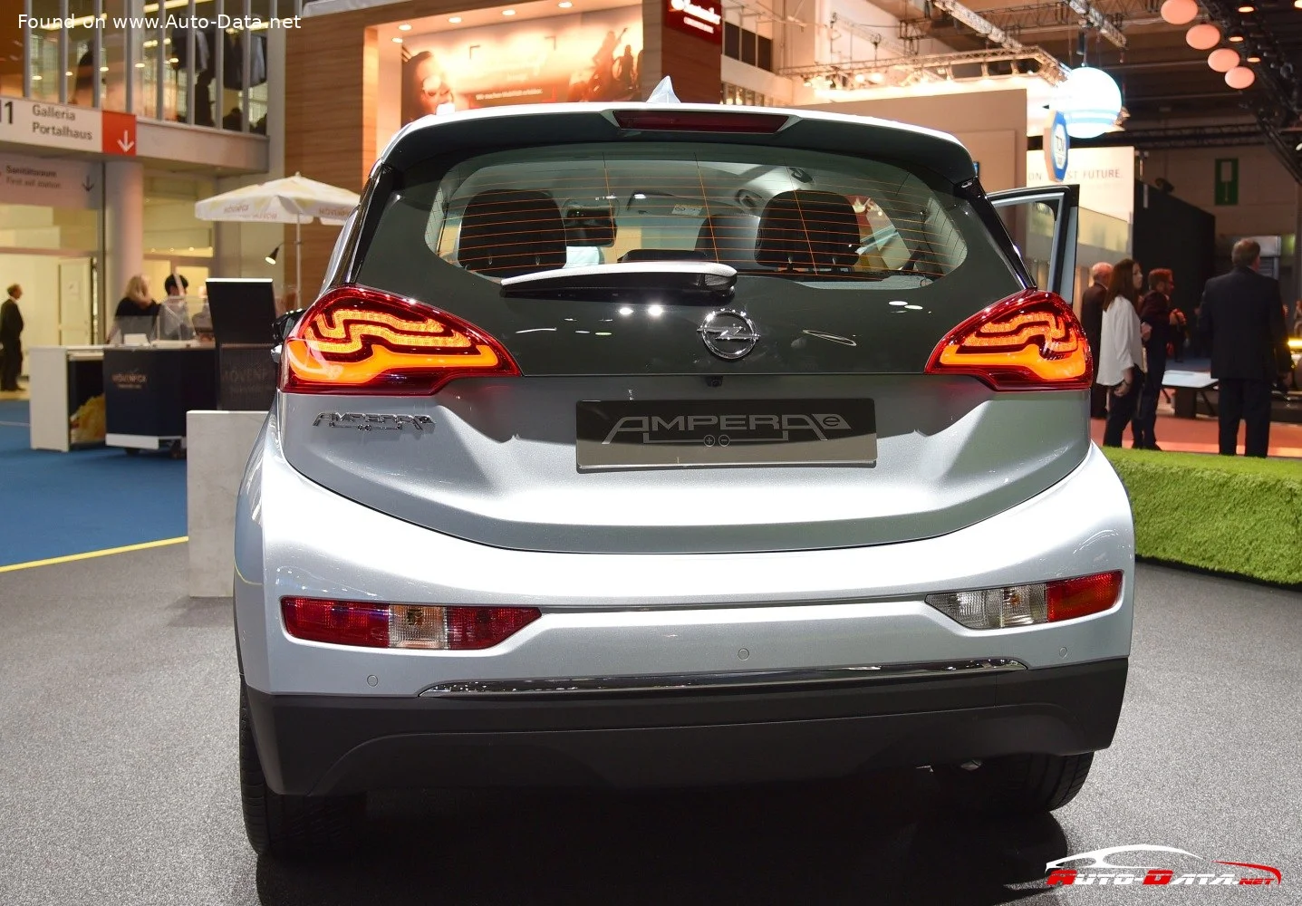 Opel Ampera 60 kWh (204 Hp)2016 - 2020 thumbnail 12
