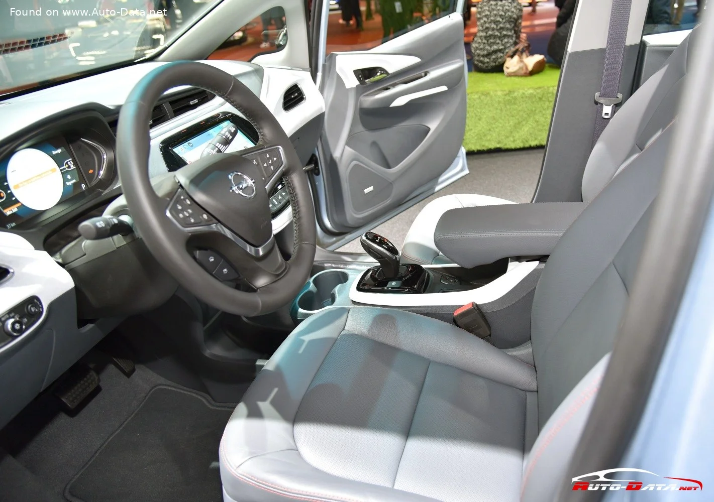 Opel Ampera 60 kWh (204 Hp)2016 - 2020 thumbnail 4