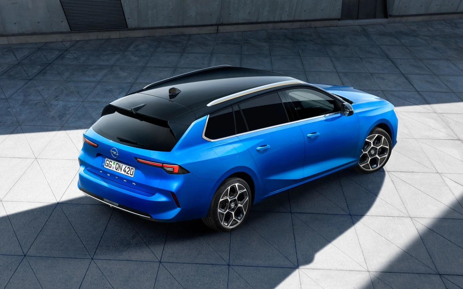 Opel Astra 1.2 Turbo (110 Hp)2022 - 2024 thumbnail 6