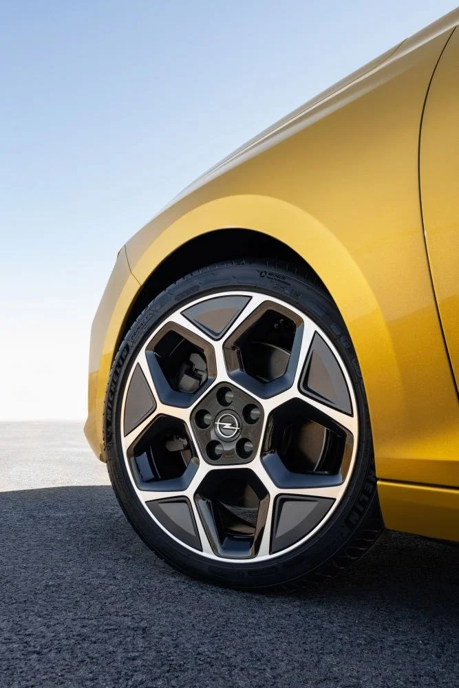 Opel Astra 1.2 Turbo (110 Hp)2021 - 2024 thumbnail 14