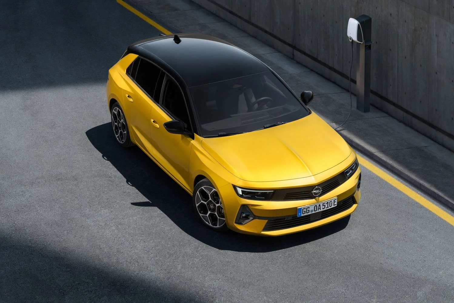 Opel Astra 1.2 Turbo (110 Hp)2021 - 2024 thumbnail 4