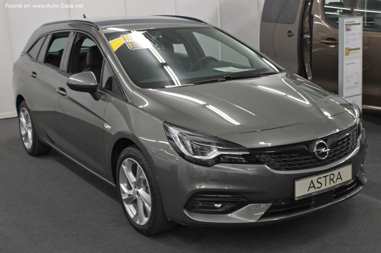 Opel Astra 1.2 Turbo (110 Hp)2019 - 2021 thumbnail 5