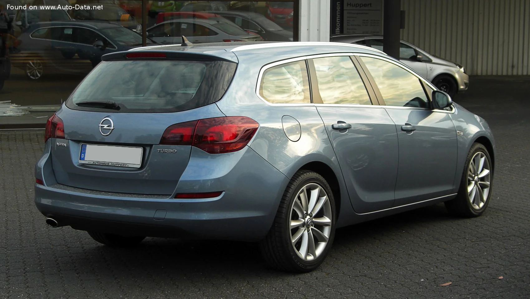 Opel Astra 1.3 CDTI (95 Hp)2010 - 2012 thumbnail 2