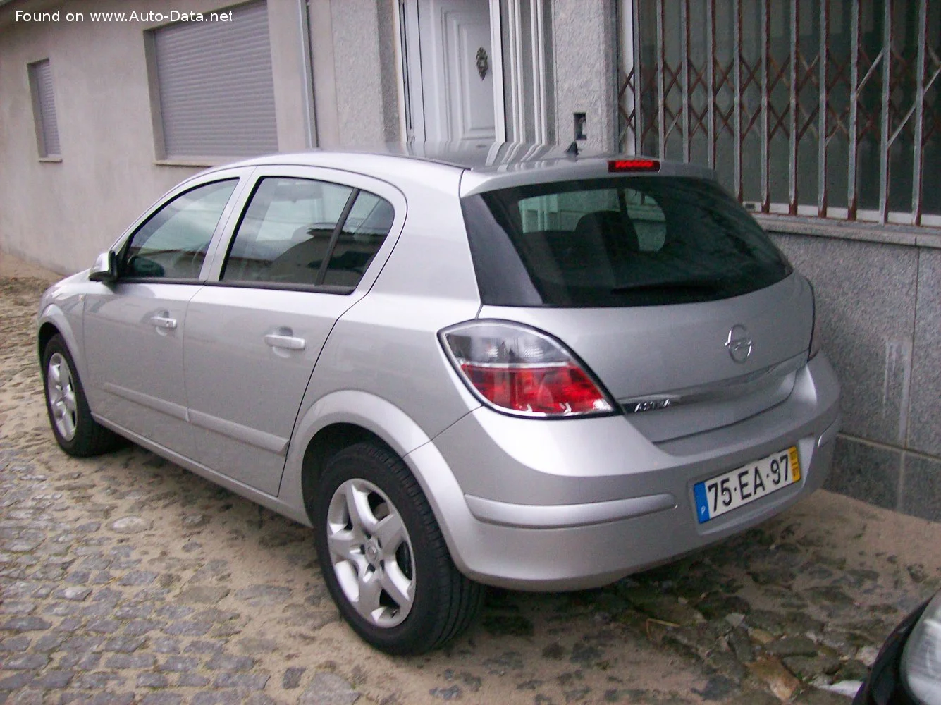 Opel Astra 1.3 CDTI ECOTEC (90 Hp)2007 - 2009 thumbnail 2