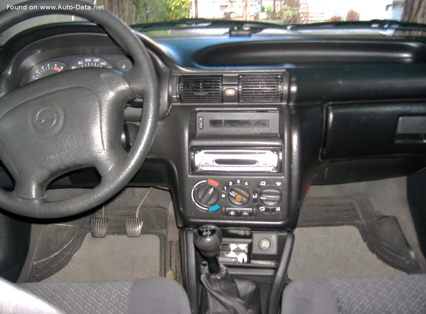 Opel Astra 1.4i (60 Hp)1996 - 1997 thumbnail 3