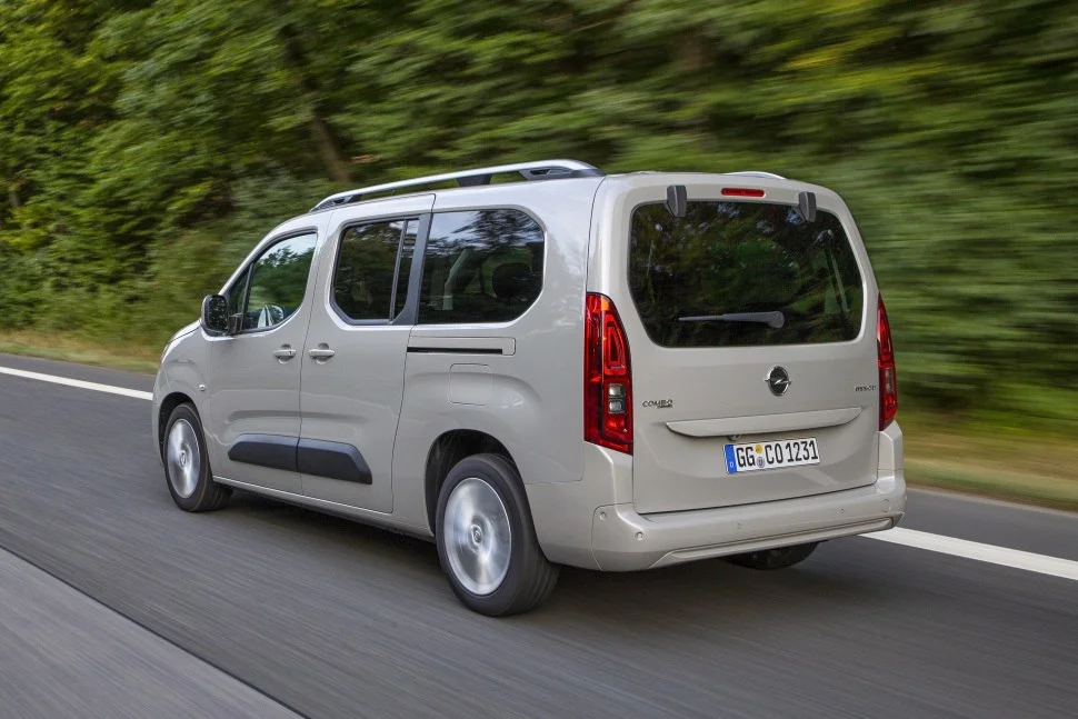 Opel Combo 1.2i (110 Hp) Start/Stop2018 - 2022 thumbnail 2