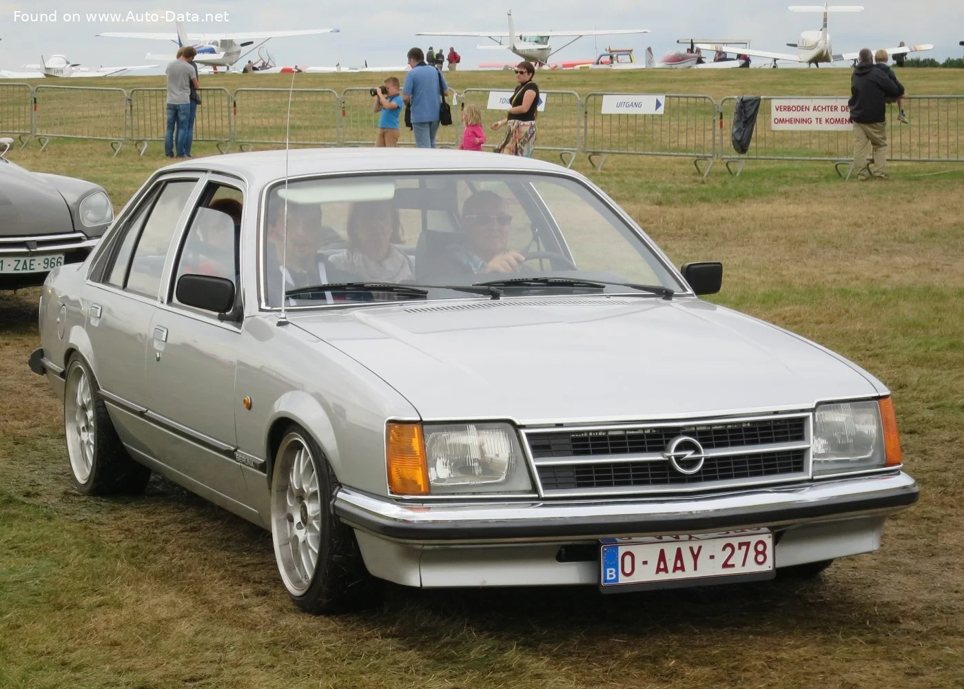 Opel Commodore 2.5 E (130 Hp)1981 - 1982 - 1