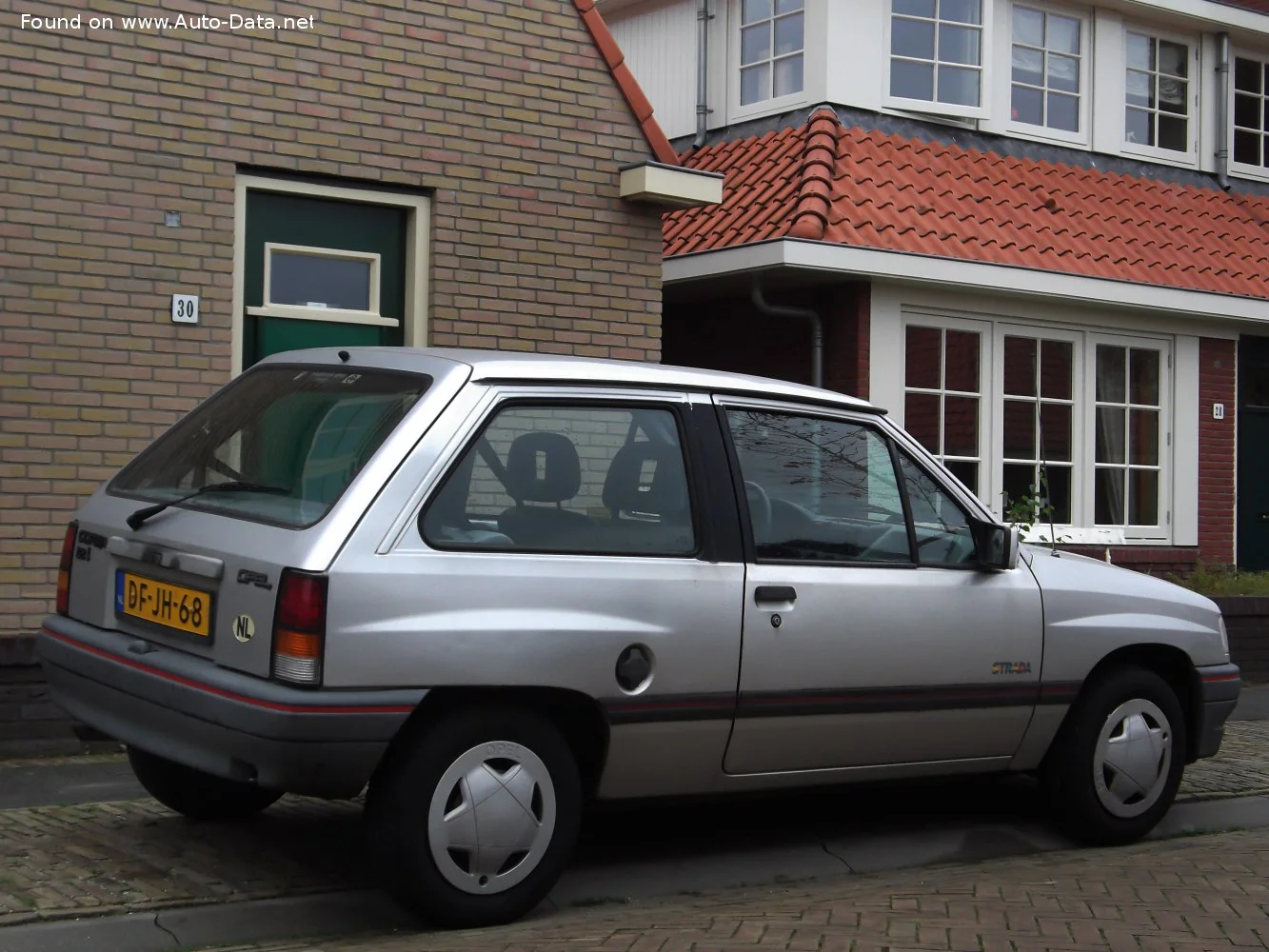 Opel Corsa 1.0 (45 Hp)1990 - 1992 thumbnail 4