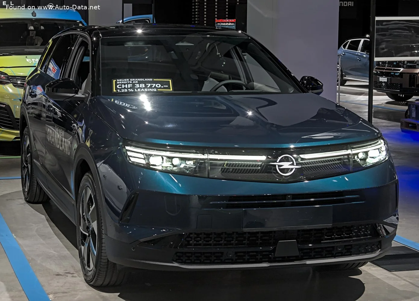 Opel Grandland 1.2 Turbo (136 Hp) Mild Hybrid e-DCT2024 - 2025 thumbnail 2