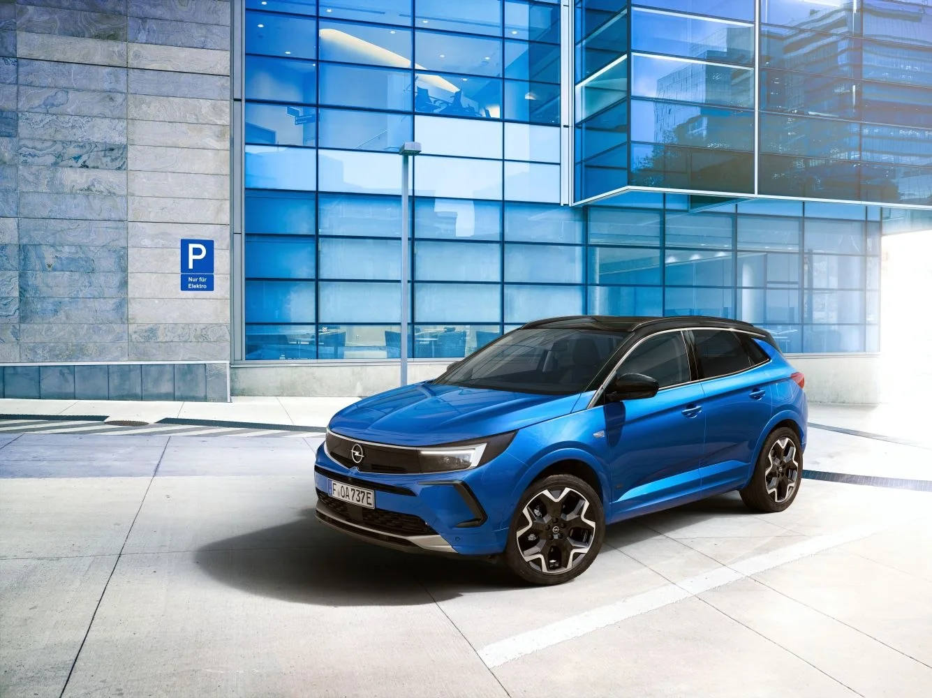 Opel Grandland 1.2i Turbo (130 Hp)2021 - 2024 thumbnail 3