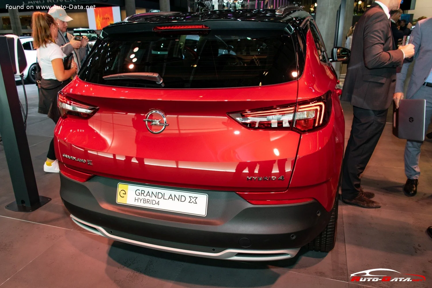 Opel Grandland 1.2 Turbo (130 Hp)2017 - 2018 thumbnail 17