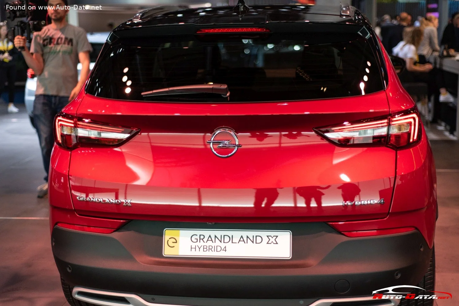 Opel Grandland 1.2 Turbo (130 Hp)2017 - 2018 thumbnail 18