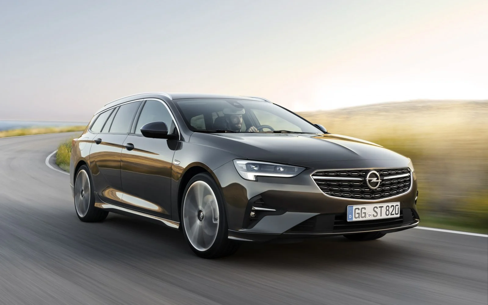 Opel Insignia 1.5d (122 Hp)2020 - - 1