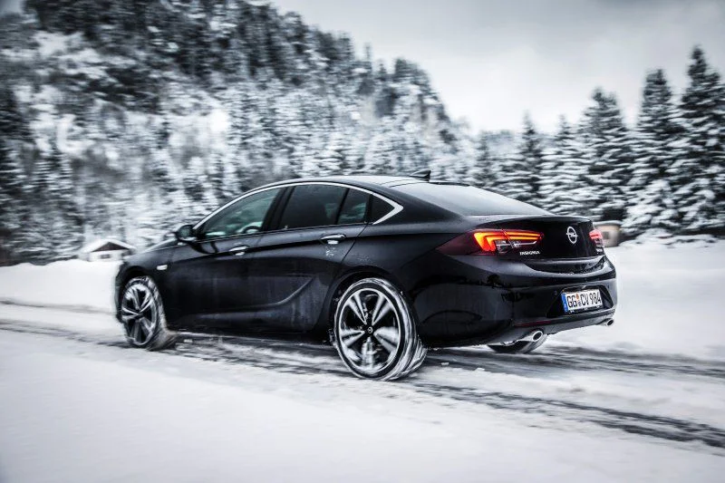 Opel Insignia 1.5 EcoTEC Turbo (140 Hp)2017 - 2018 thumbnail 2