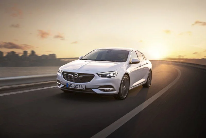 Opel Insignia 1.5 EcoTEC Turbo (140 Hp)2017 - 2018 thumbnail 14