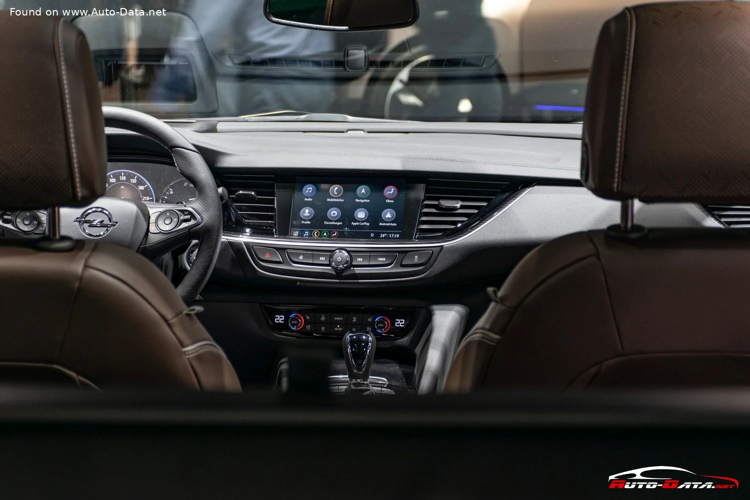 Opel Insignia 1.5 Turbo (165 Hp)2017 - 2018 thumbnail 14