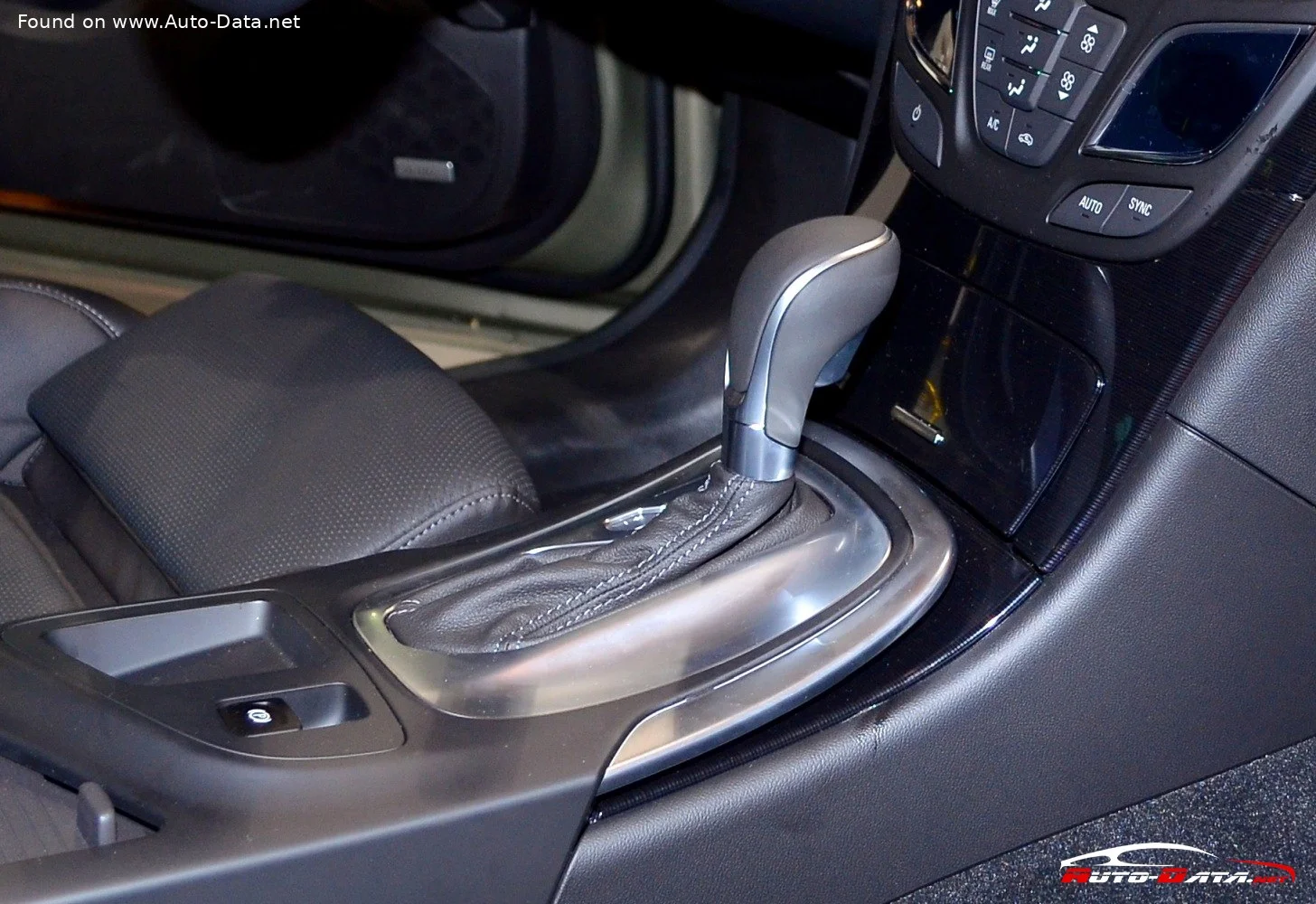 Opel Insignia 1.6 (170 Hp) Turbo Ecotec Automatic2014 - 2017 thumbnail 6