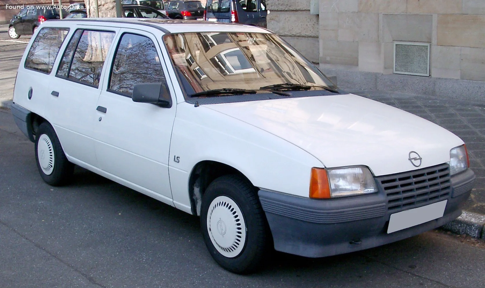 Opel Kadett 1.2 (55 Hp)1984 - 1986 - 1